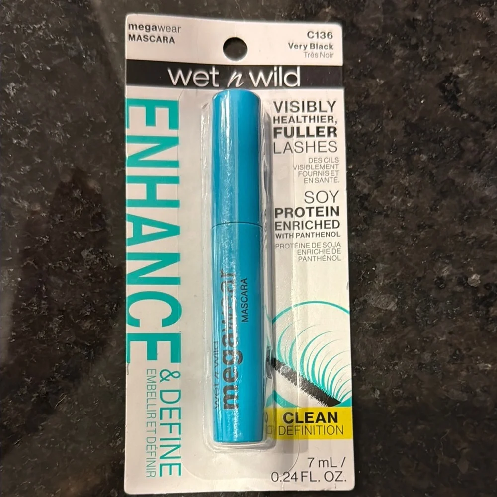 Wet n Wild MegaWear Mascara in Very Black - Picture 2 of 2